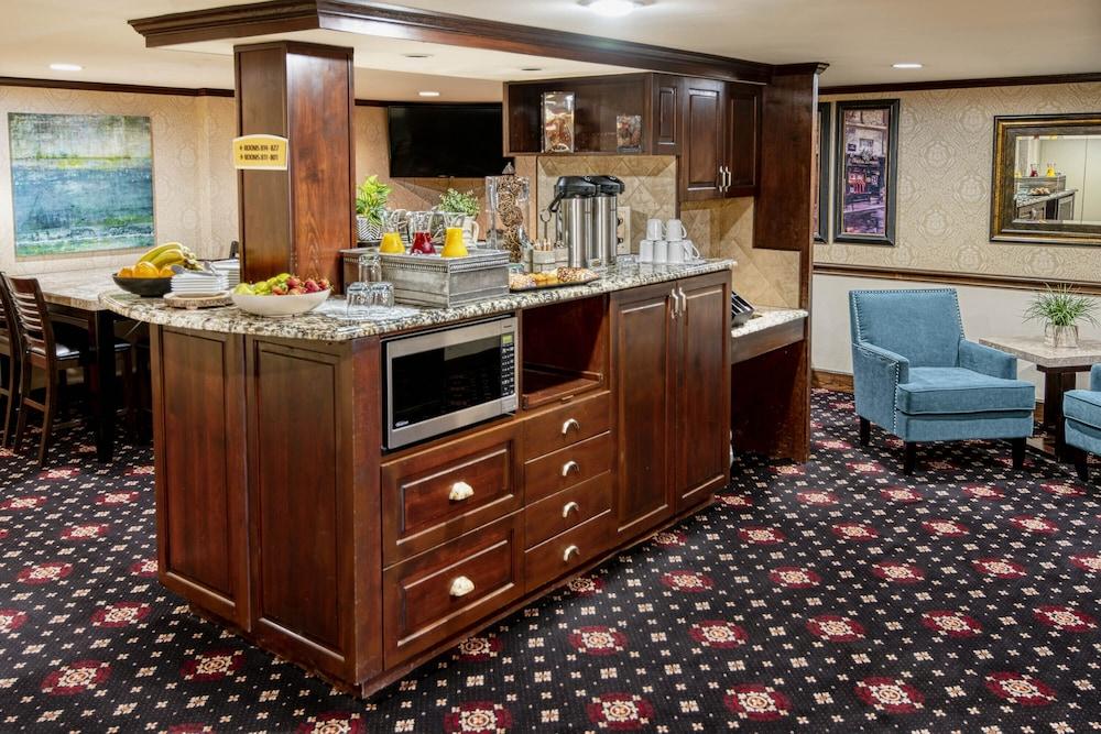 Hotel Mcm Elegante Hotel&suites – 3*